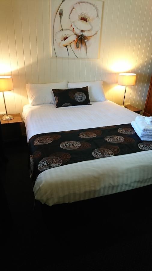 Maleny Hotel Eksteriør bilde